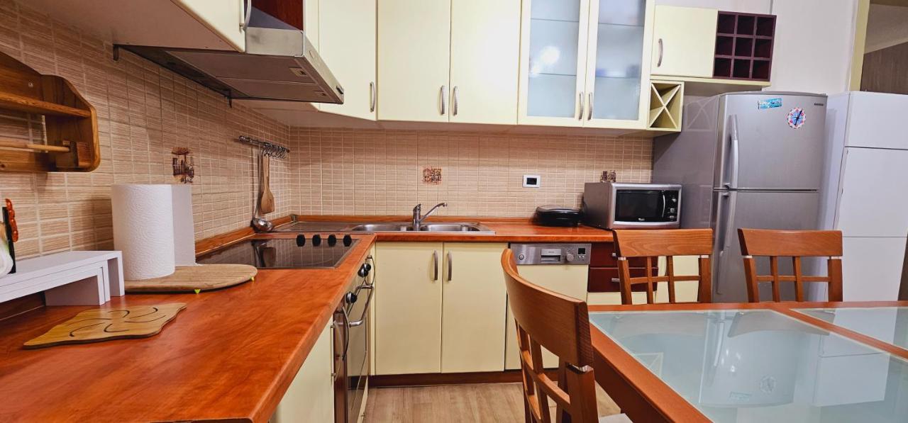 Discover Tirana From Our 3-Room Apartment With Free Parking-Komuna E Parisit Εξωτερικό φωτογραφία