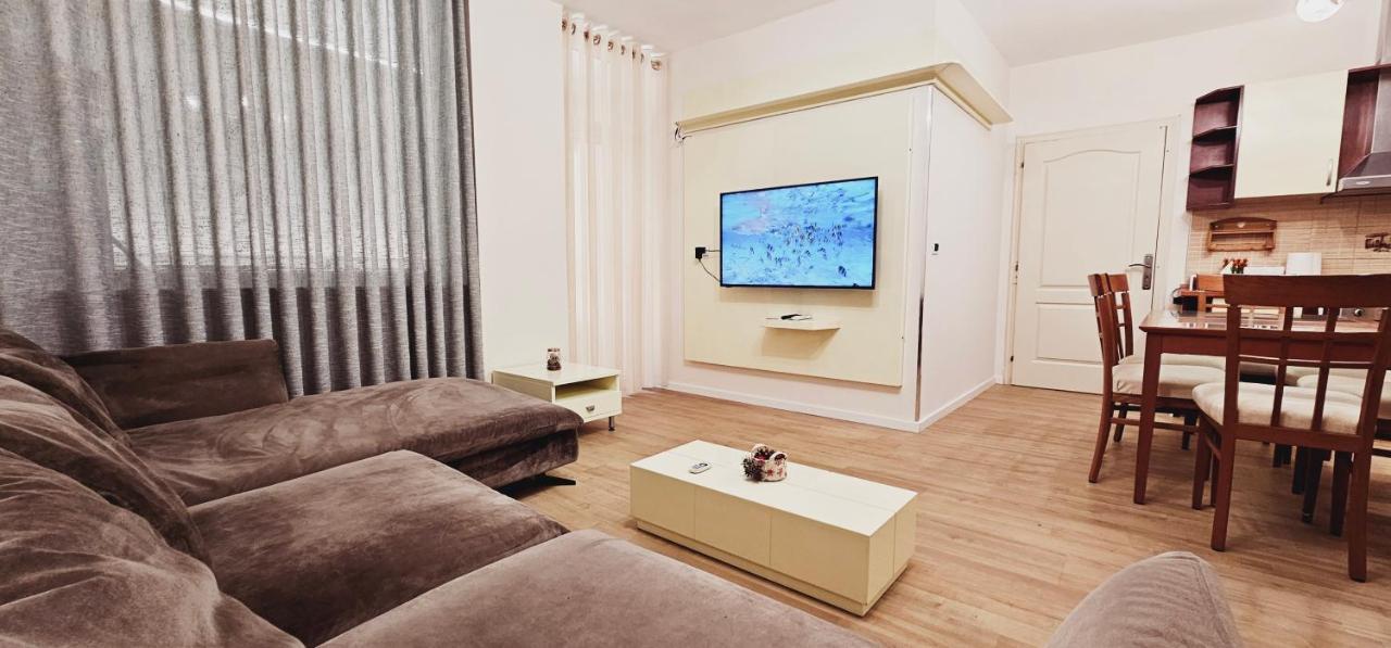 Discover Tirana From Our 3-Room Apartment With Free Parking-Komuna E Parisit Εξωτερικό φωτογραφία